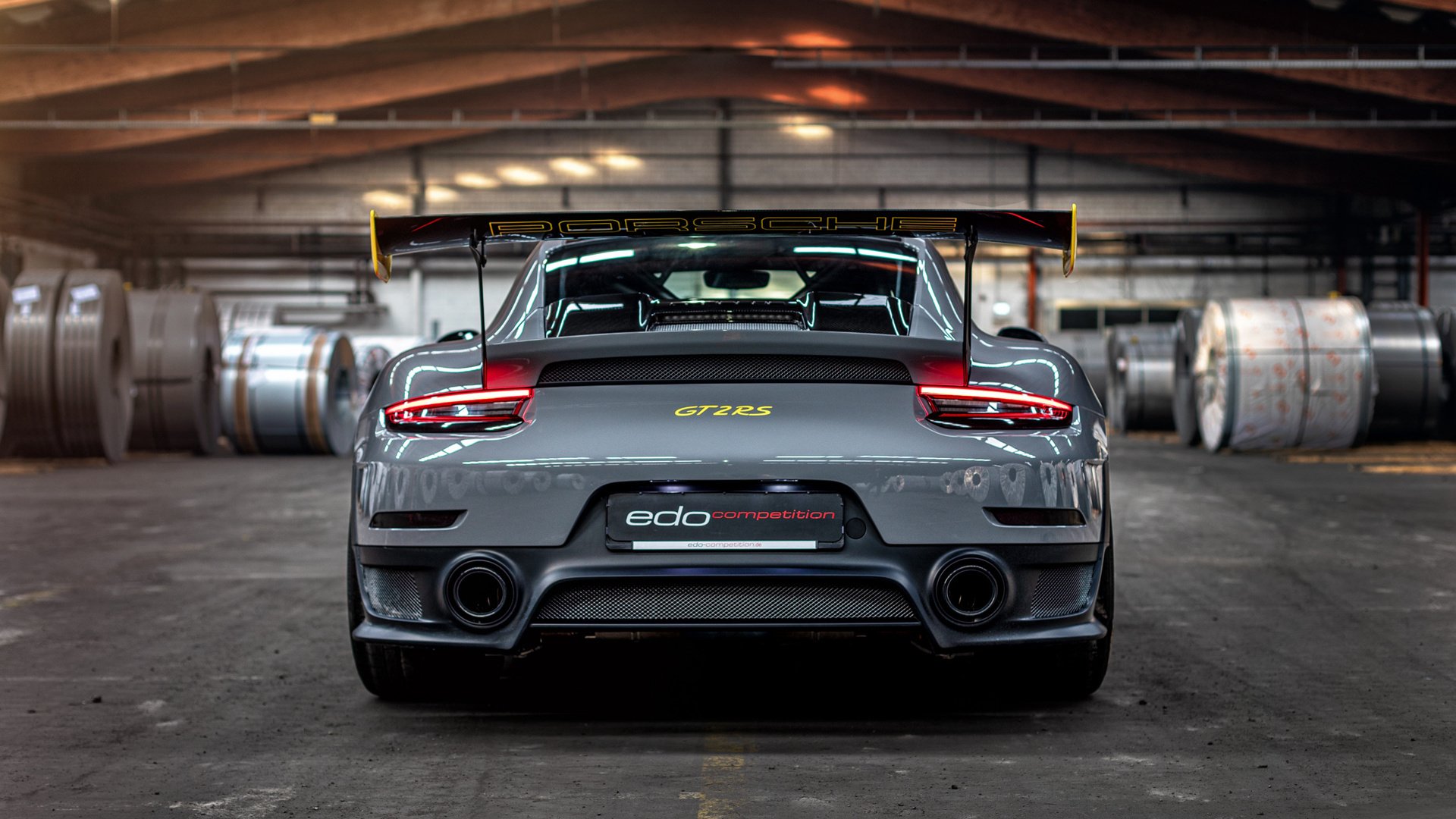 爱游戏官方-NBA季后赛上演跨界狂想，爱尔兰全队穿轮滑鞋，篮球战术险胜尤文图斯足球队？