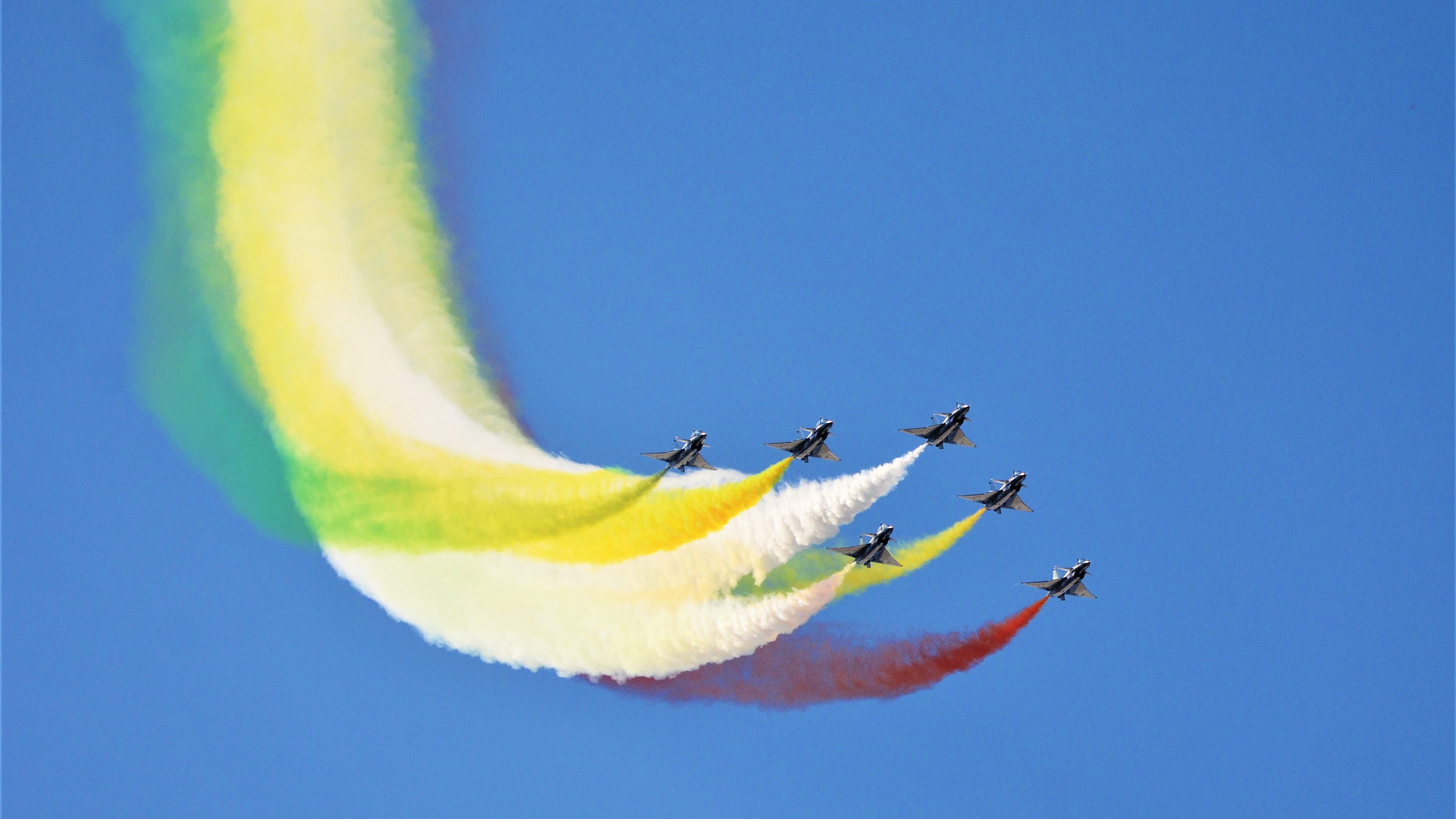 爱游戏在线-冰与焰的协奏曲，乔治末节持续杀伤，太阳熄灭广东宏远